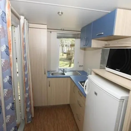 Holiday home Mobilehomes In 21214 *